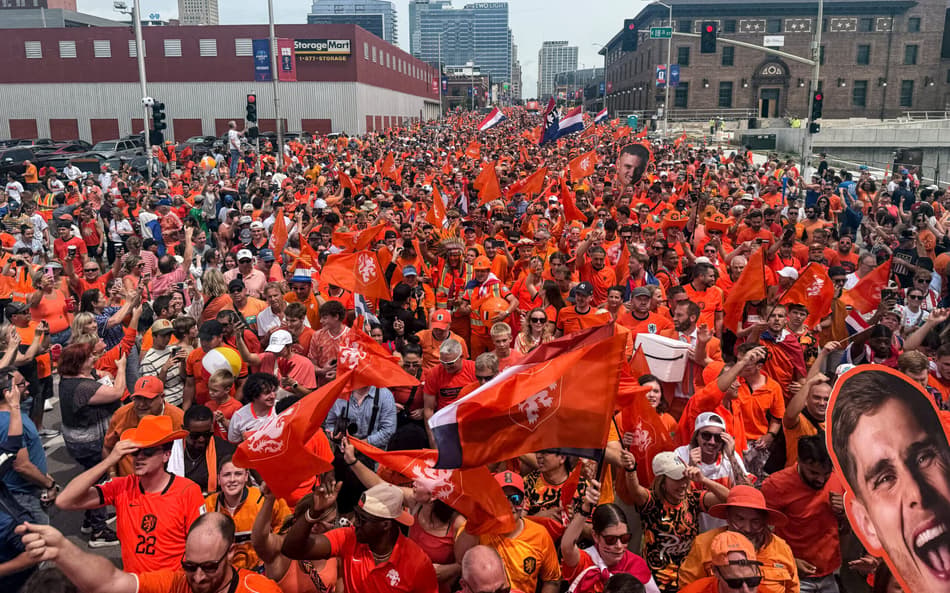 Torcida da Holanda faz festa nas ruas dos EUA antes de jogo da Copa do Mundo