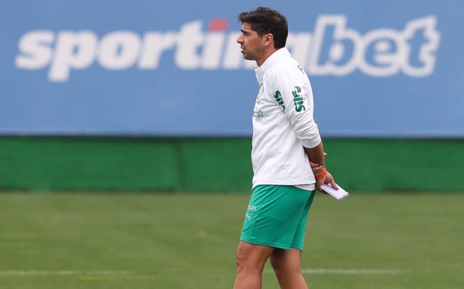 Abel Ferreira, técnico do Palmeiras, durante treino