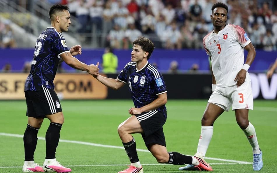 Argentina está classificada para a segunda fase da Copa do Mundo. (Foto: Aric Becker / AFP)
