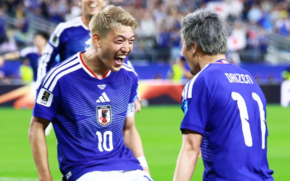 Jogadores do Japão comemoram gol na Copa do Mundo