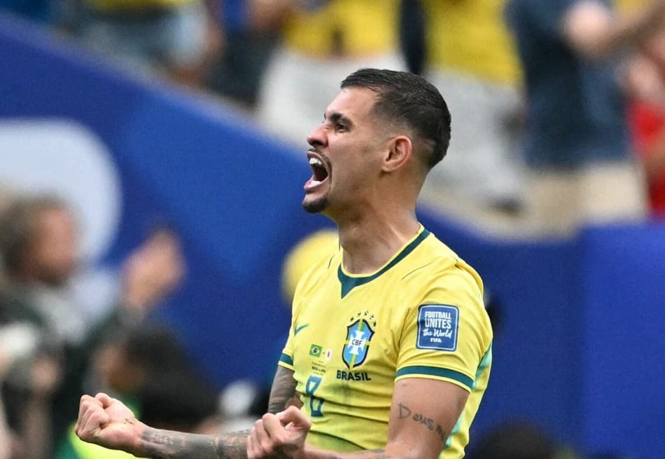 Bruno Guimarães pela seleção brasileira