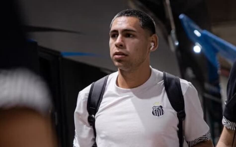 Gustavo Cabellejo foi convocado para a Copa do Mundo pelo Paraguai. (Foto: Raul Baretta/ Santos FC)