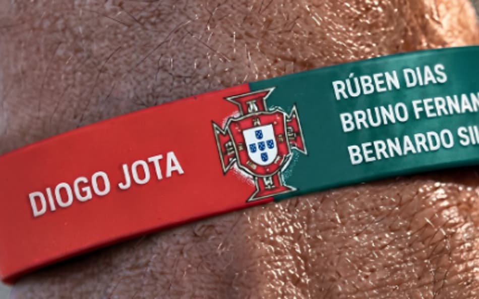 Pulseira dada em homenagem a Diogo Jota