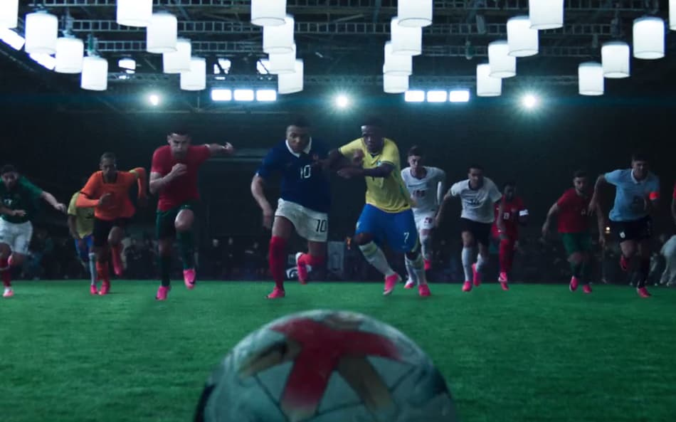 Cristiano Ronaldo, Vini Jr. e Mbappé estrelam 'comercial de cinema' da Copa; veja vídeo