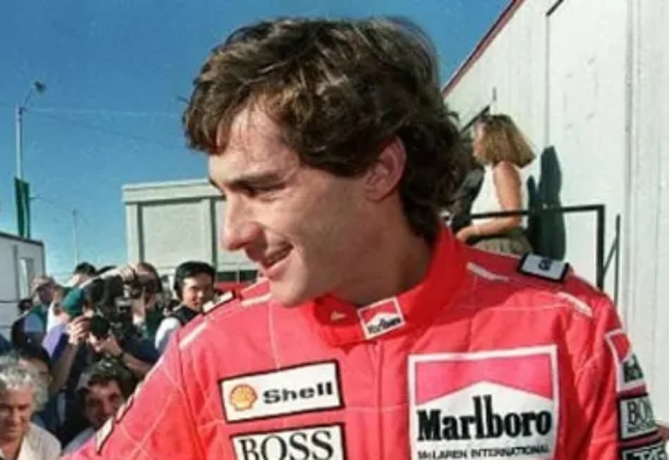 Hamilton empata recorde de Ayrton Senna em Mônaco