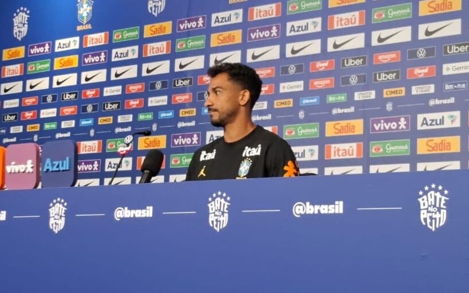 Danilo em entrevista coletiva da Seleção Brasileira