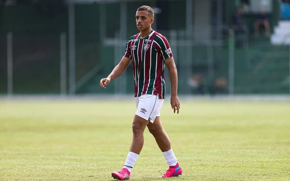 Davi Melo, filho de Filipe Melo, em ação pelo Fluminense (Foto: Reprodução / Instagram)