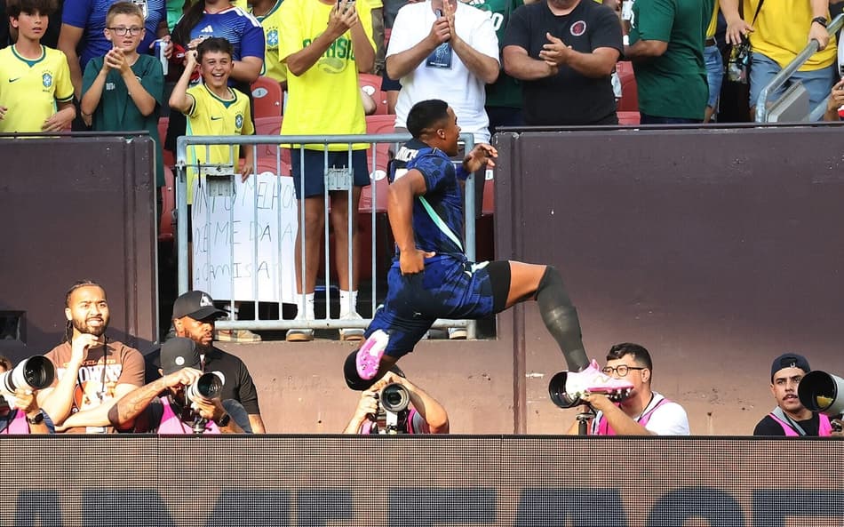 Predestinado, Endrick coleciona gols saindo do banco ao longo da carreira; veja números