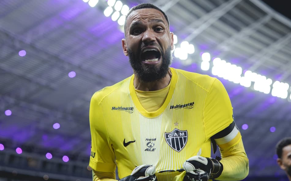 Éverson comemora contra o Ceará (Foto: Pedro Souza / Atlético)