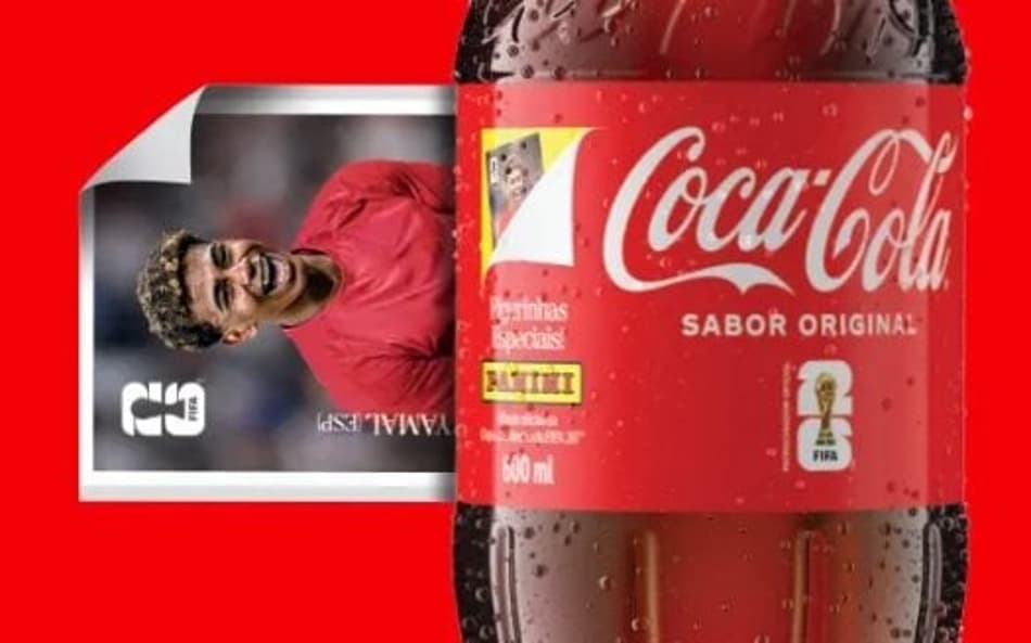 Álbum da Copa da Panini possui 980 figurinhas para completar; 14 figurinhas estão nos rótulos das garrafas de 600ml da Coca-Cola. (Foto: Divulgação/ Internet)