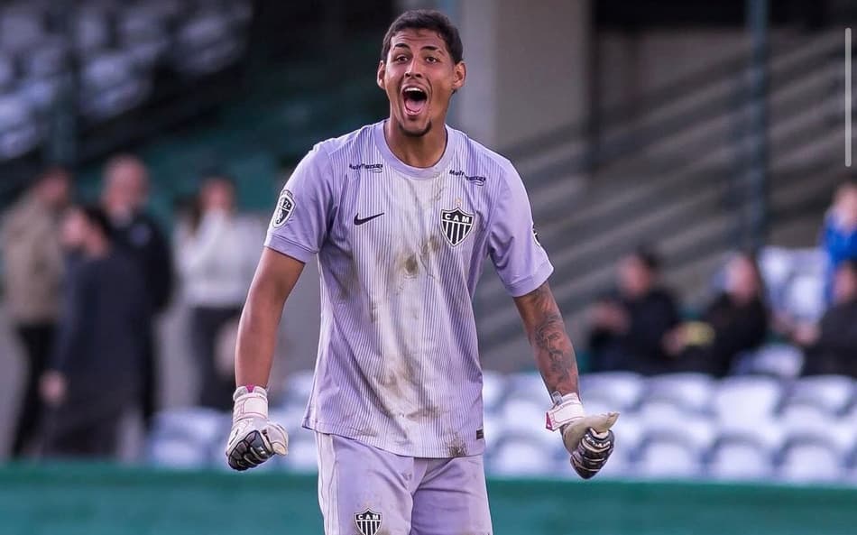 Guilherme Pires assinatura contrato (reprodução Instagram Guilherme Pires)