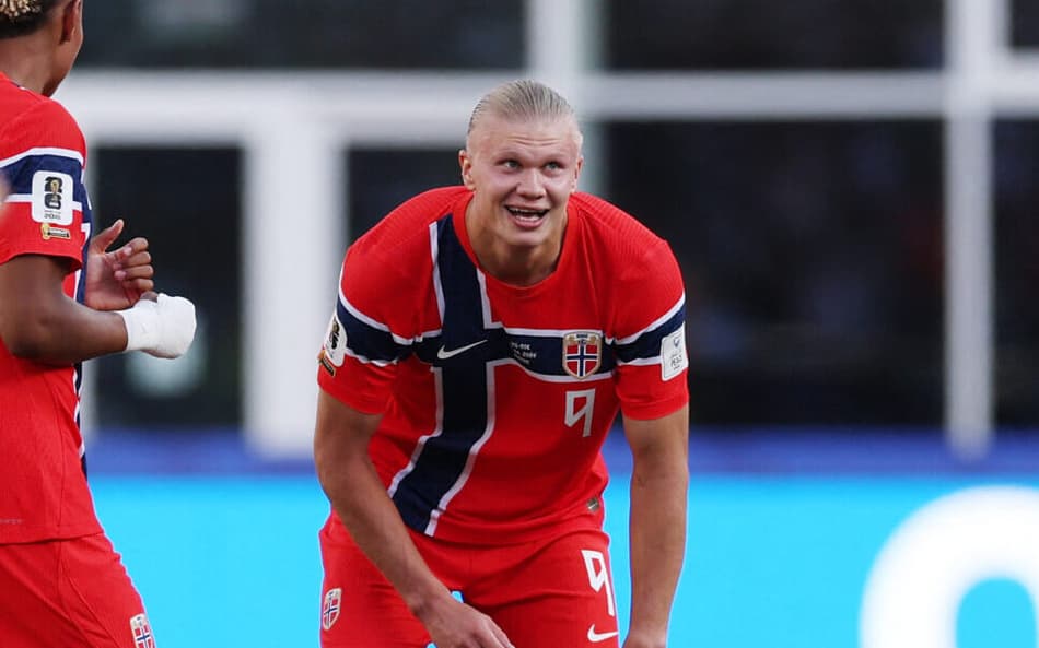 Erling Haaland marcou dois gols no primeiro tempo entre Noruega e Iraque na Copa do Mundo