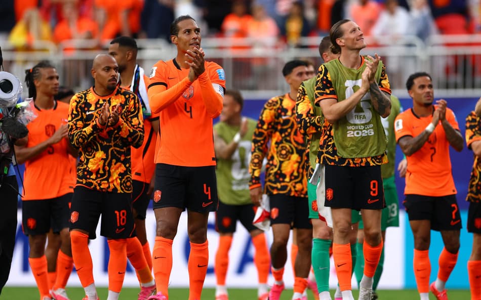 Jogadores da Holanda comemoram classificação na Copa do Mundo
