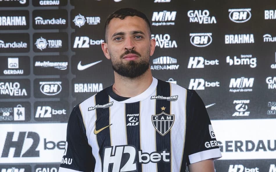 Léo Duarte apresentado (Foto: Pedro Souza / Atlético)