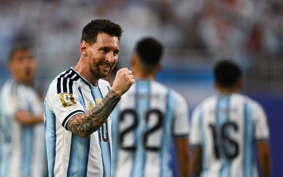 Lionel Messi comemora gol marcado pela Argentina sobre a Argélia na estreia da Copa do Mundo de 2026