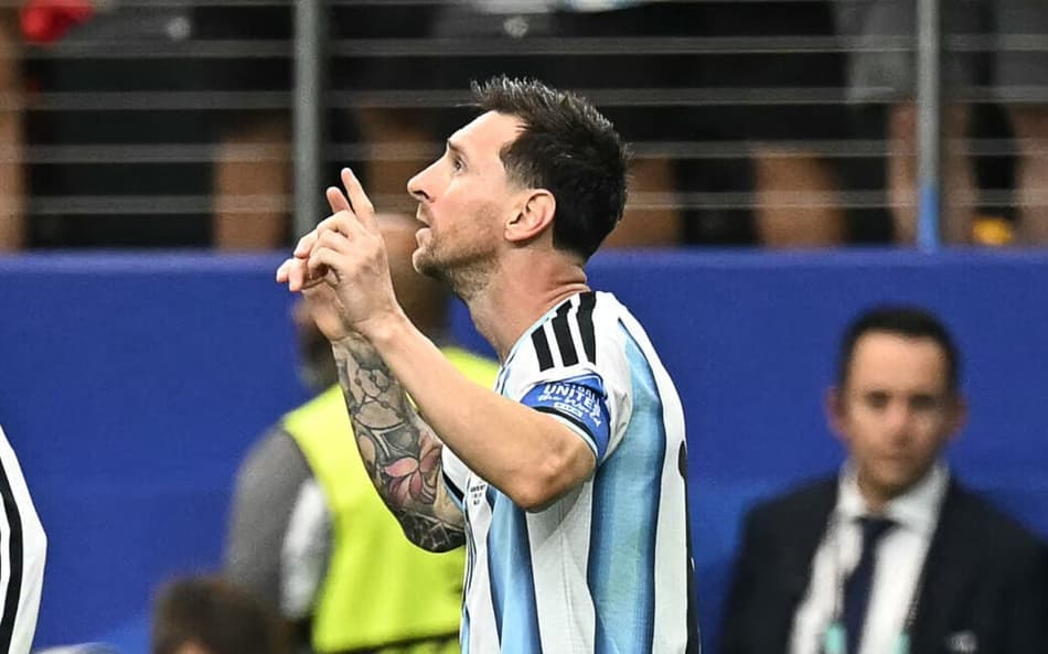 Lionel Messi comemorando gol contra a Austria na Copa do Mundo