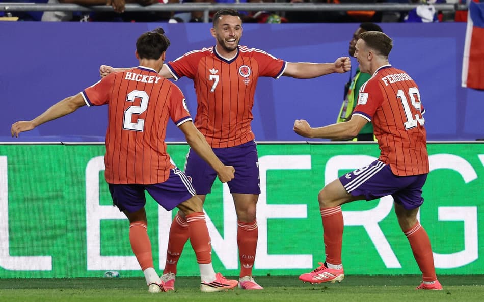McGinn comemora gol da vitória da Escócia sobre o Haiti, pela Copa do Mundo (Foto: Franck Fife/AFP)
