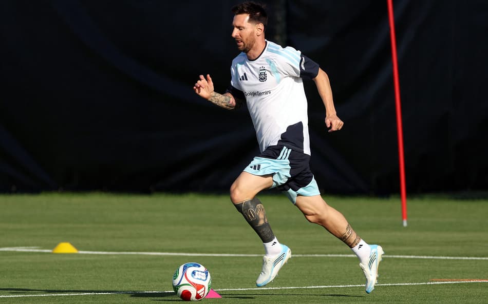 Qual é a lesão de Messi, que desfalca a Argentina em amistoso contra Honduras?
