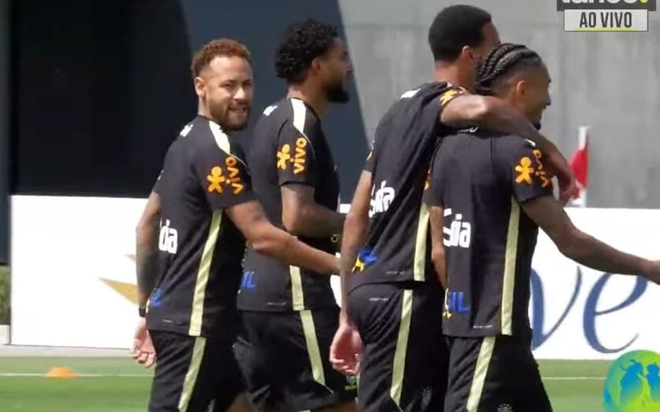 Seleção Brasileira está em terceiro lugar no Grupo C (Foto: Reprodução / LanceTV!)