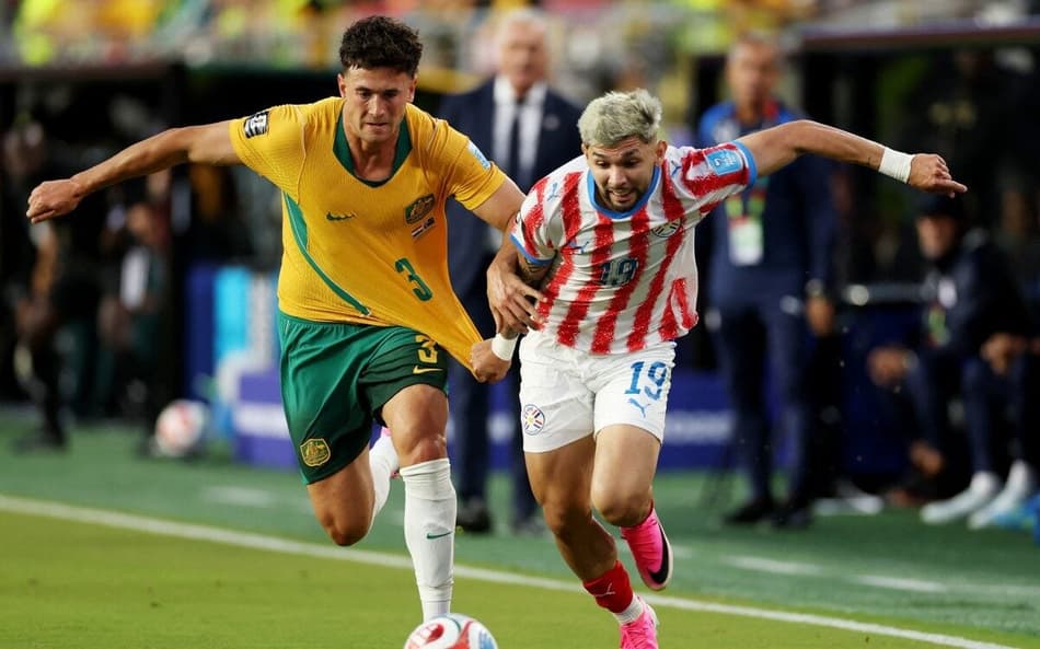 Austrália segura o empate com Paraguai e se classifica para segunda fase