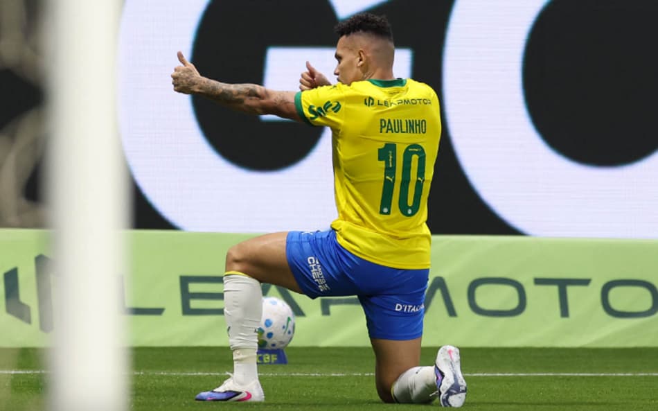 Paulinho, atacante do Palmeiras