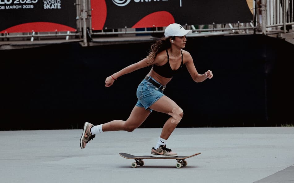 Rayssa Leal durante bateria das quartas de final no Mundial de Skate