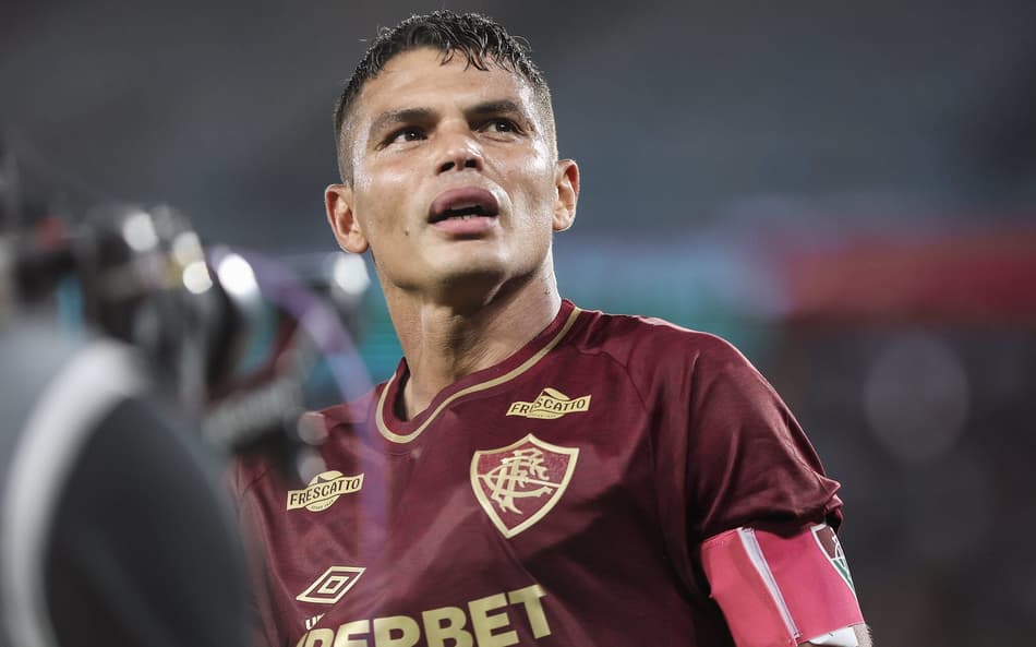 Thiago Silva em campo pelo Fluminense no Brasileirão (Foto: Lucas Merçon/FFC)