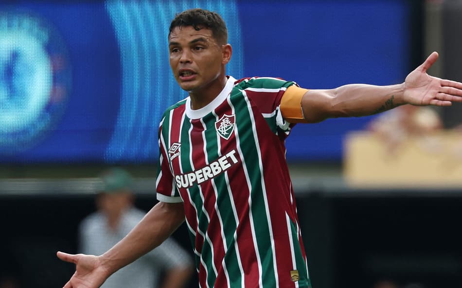 Thiago Silva em ação pelo Fluminense contra o Chelsea na semifinal do Mundial de Clubes (Foto: FRANCK FIFE / AFP)