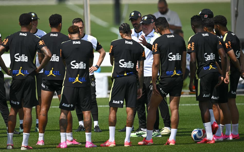 Treino da Seleção Brasileira antes de duelo contra o Haiti