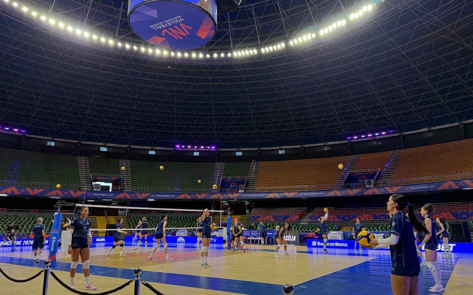 Seleção Brasileira treina no Ginásio Nilson Nelson na véspera da estreia na VNL 2026 (Foto: Andressa Simões/ Lance!)