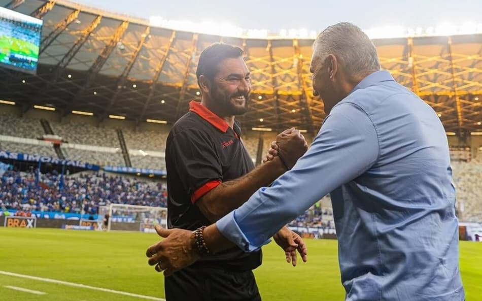 Danilo e Tite durante o estadual de 2026 (Foto: Reprodução / Instagram @pousoalegreoficial)