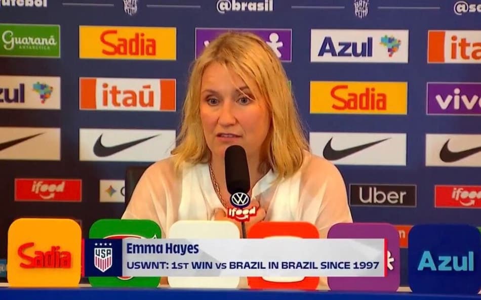 Emma Hayes durante entrevista coletiva na Arena Castelão. (Divulgação)