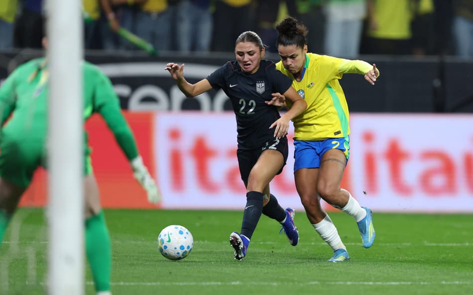 Trio espanhol apita amistoso entre Brasil e Estados Unidos; confira arbitragem