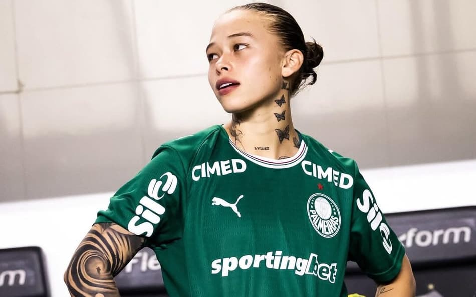 Palmeiras exerce opção de compra de lateral do Bayern de Munique