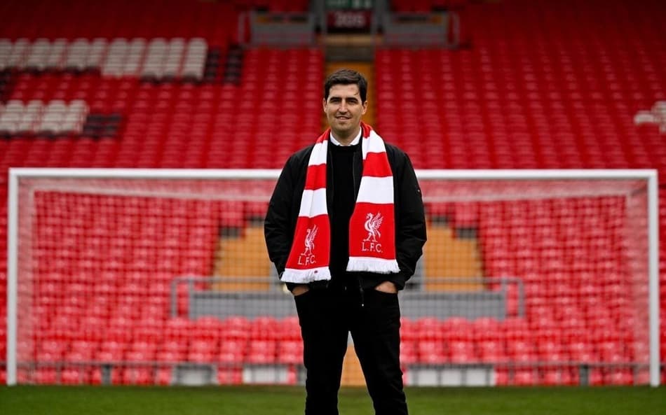 Andoni Iraola foi anunciado como novo treinador do Liverpool (Foto: Divulgação/Liverpool)