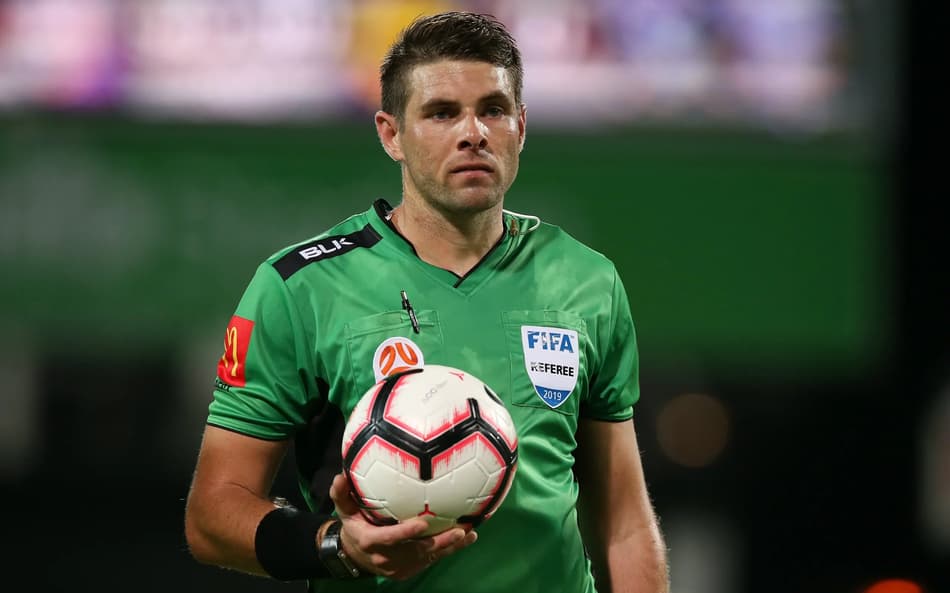Shaun Evans é árbitro Fifa e um dos principais da Austrália (Foto: Reprodução/Associação de Árbitros de Futebol Profissional)