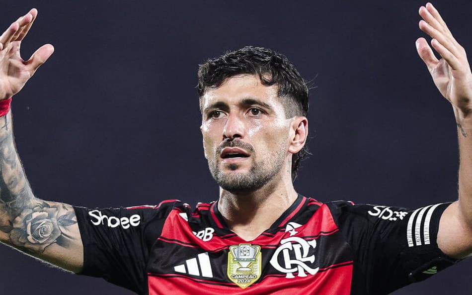 Arrascaeta comemora gol do Flamengo diante do Bragantino (Foto: Gilvan de Souza / Flamengo)