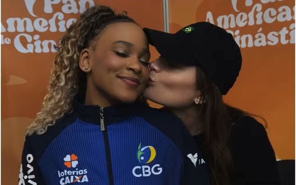 Rebeca retornou ressaltou seu retorno às competições via redes sociais (Foto: Reprodução)
