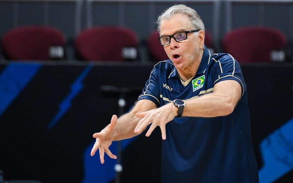 Bernardinho analisa Brasil na VNL: 'Jogadores precisam ser provados'