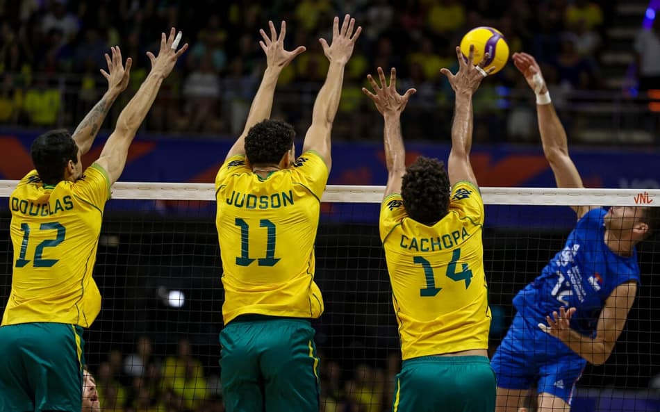 Brasil lidera a classificação da VNL com 100% de aproveitamento