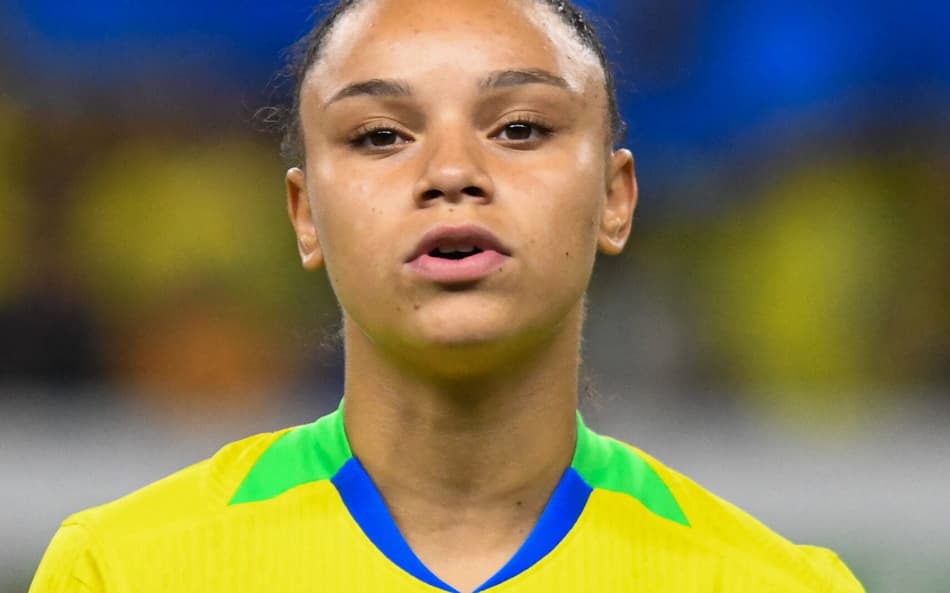 Dudinha sofre lesão no joelho em Brasil x Estados Unidos. (Kely Pereira - Staff Images)