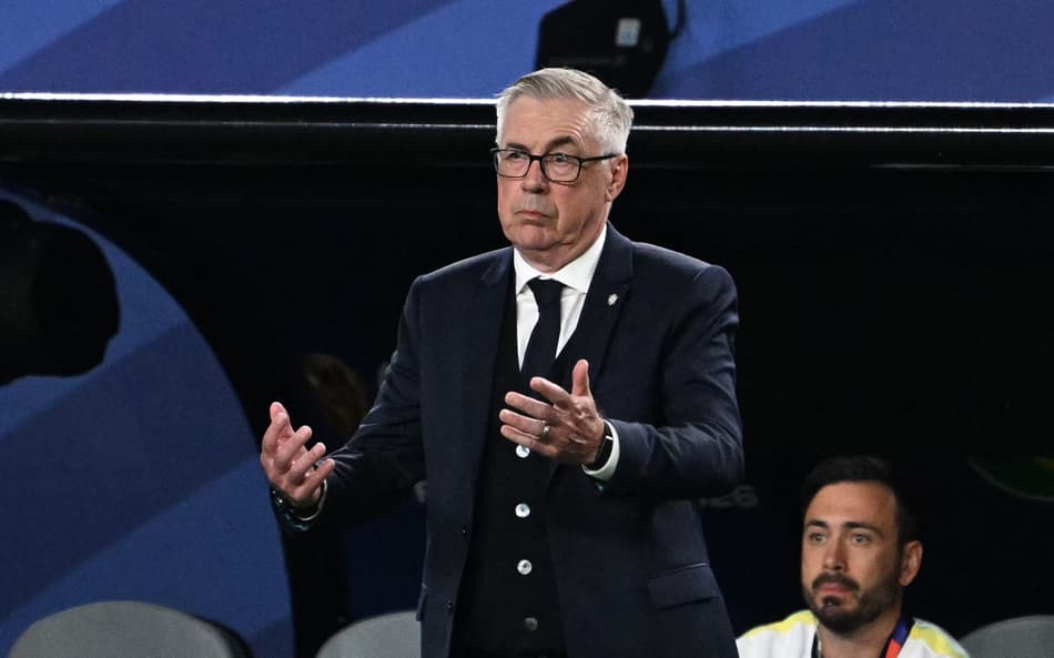 Carlo Ancelotti em ação pela Seleção Brasileira na Copa do Mundo de 2026 (Foto:: ROBERTO SCHMIDT / AFP)