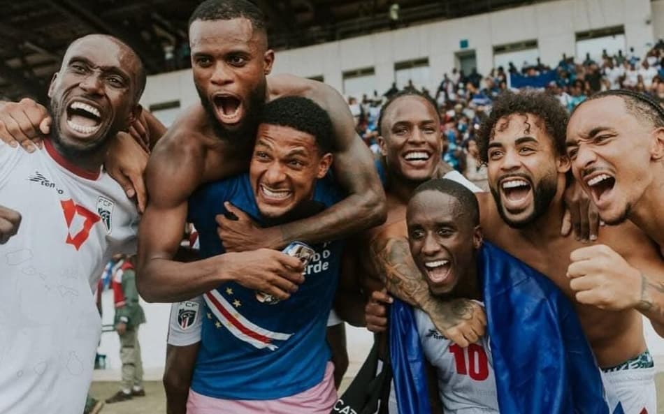 Como chega Cabo Verde, adversária da Espanha na estreia da Copa?