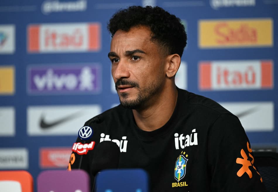 Danilo, da Seleção, em entrevista coletiva