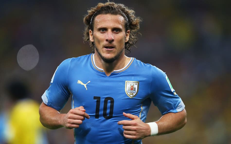 diego-forlan-jogando-pelo-uruguai