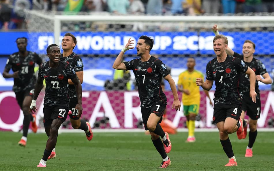 Eustáquio comemora gol do Canadá contra a África do Sul pela Copa do Mundo de 2026