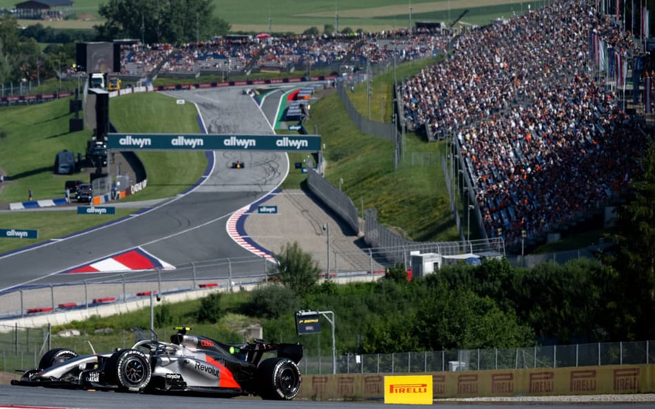 Gabriel Bortoleto em ação no GP da Áustria pela F1 2026