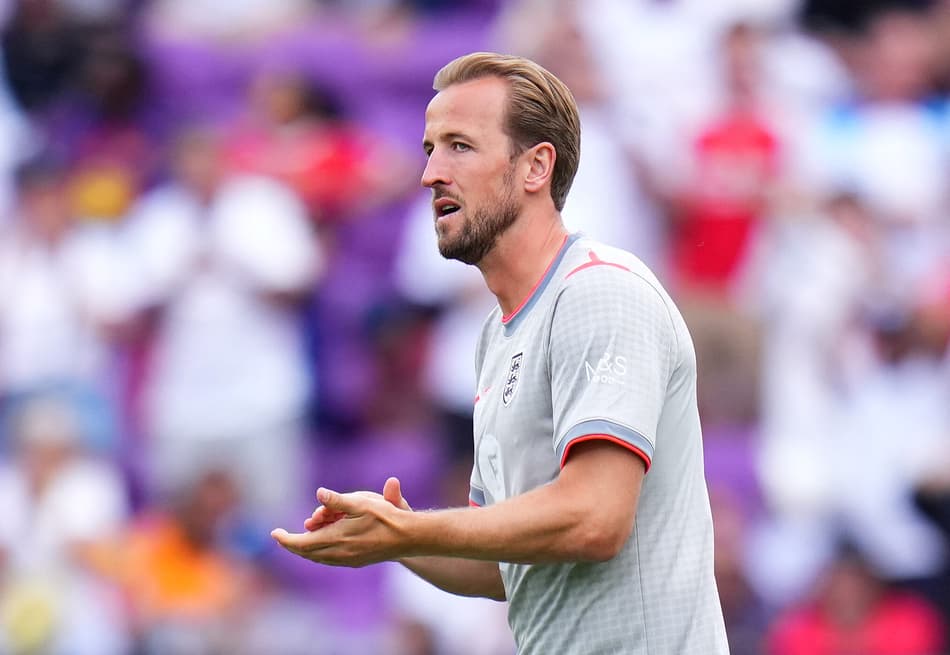 Harry Kane no aquecimento para o amistoso entre Inglaterra e Costa Rica antes da Copa do Mundo