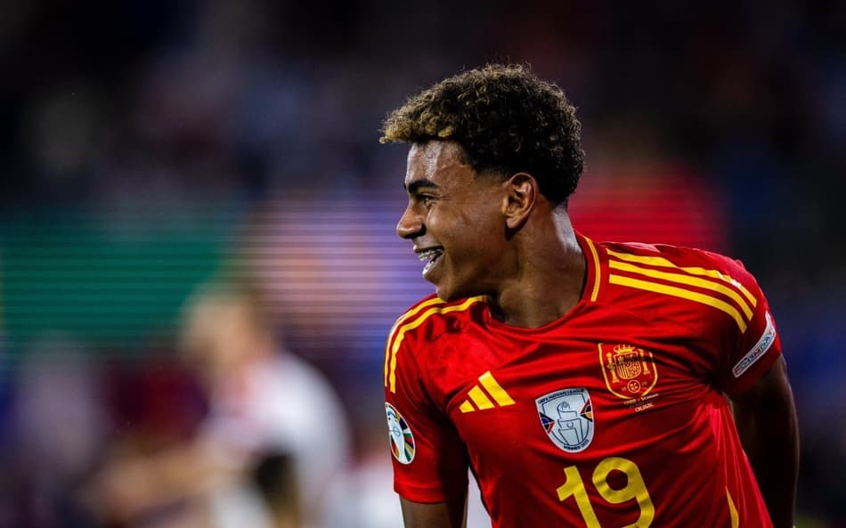 Lamine Yamal é o craque a Espanha (Foto: Reprodução/X/@SEFutbol)