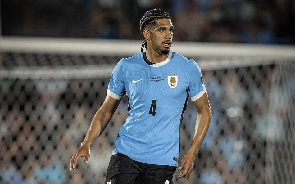 ronald araujo barcelona zagueiro uruguai